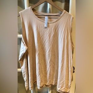 5/25 SALE 🌸🌸🌸Women’s Core 10 sleeveless workout tank in tan size 3XL